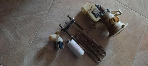 Vendre pieces d'occasions pour machine à laver Whirpool 5 Kg, ouverture d'en haut