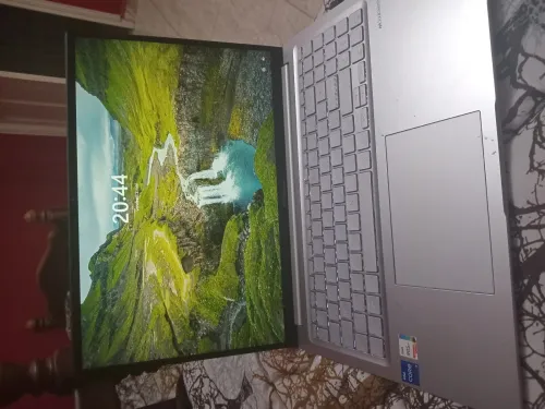 Asus vivobook 16 X1605PA trés bonne ètat  12go ram i7-11370H 