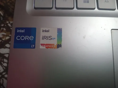 Asus vivobook 16 X1605PA trés bonne ètat  12go ram i7-11370H 