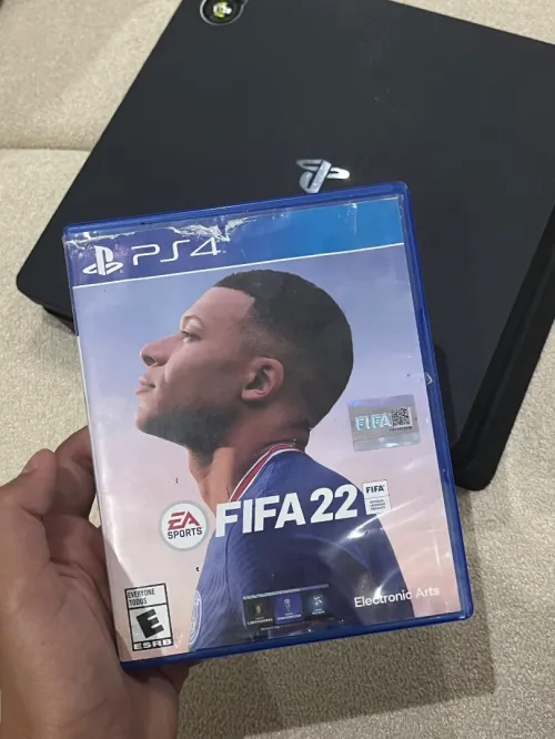 PS4 Slim 37000DA Negotiable non flashé 12.52