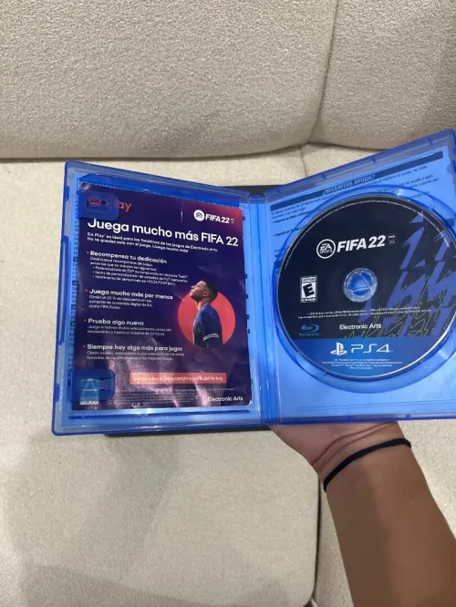 PS4 Slim 37000DA Negotiable non flashé 12.52