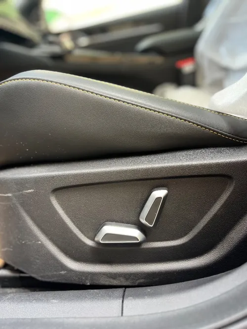 Geely Coolray 2025 