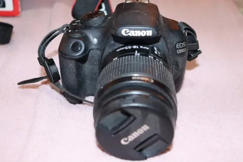  CANON 1200D camera  كاميرا المبتدئين  للبيع