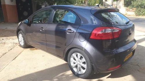 Kia Rio 5 portes 2013 Coupé