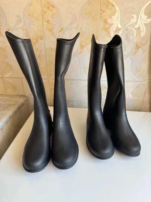 Casque, bombe, bottes, cravache gants 