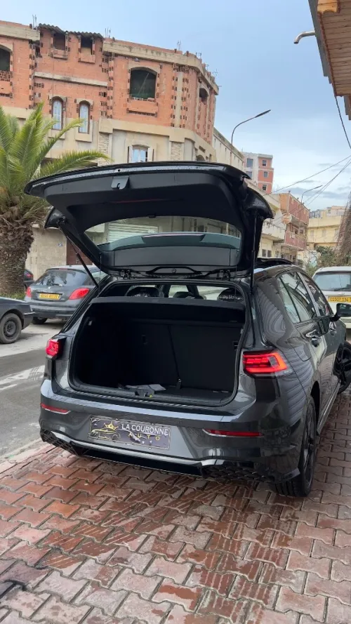 Volkswagen Golf 8.5 2025 R line