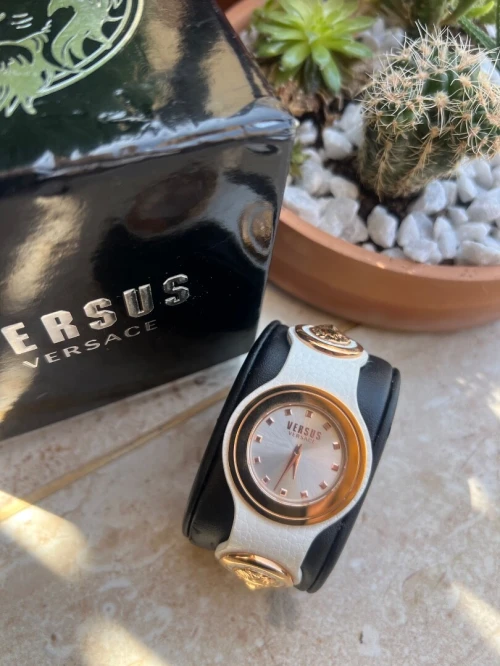 Montre femme Versace 