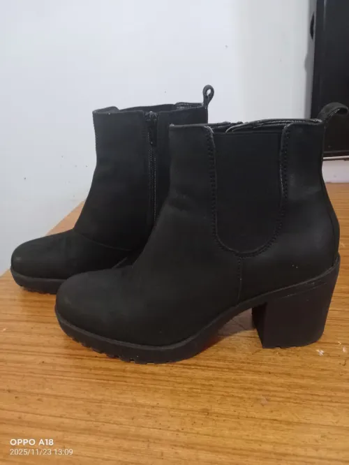 Bottes سلعة ألمانية حرة