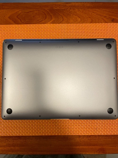 MacBook Air2020 M1. 256gb . Ram 8gb Cycle 159