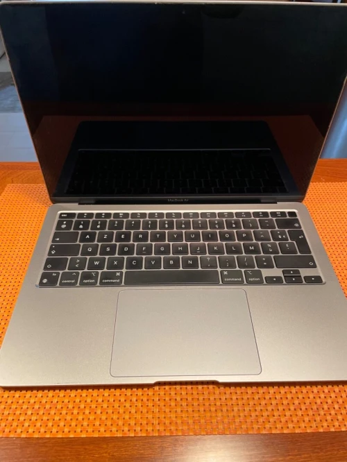 MacBook Air2020 M1. 256gb . Ram 8gb Cycle 159