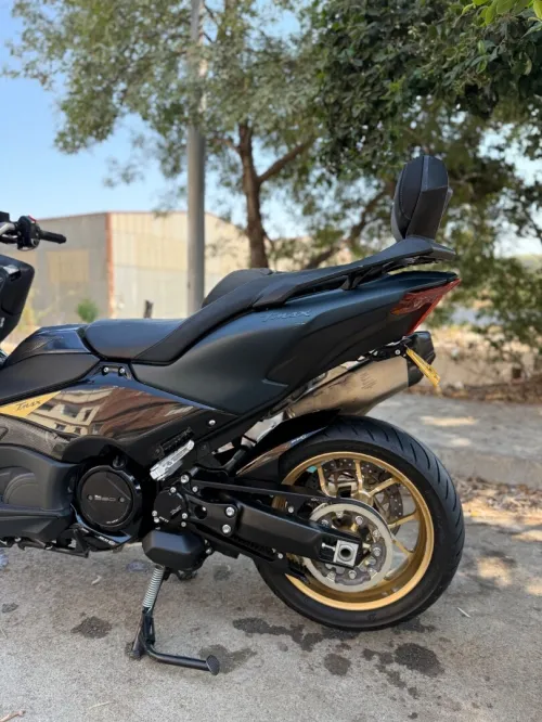 Yamaha Tmax 2024