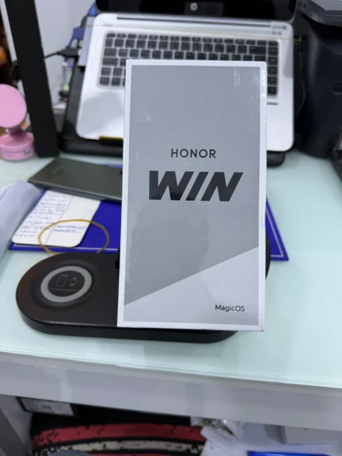 Honor Win