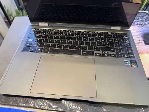 SAMSUNG BOOK4