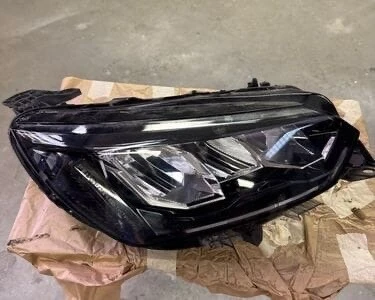 Fards Peugeot 2008 année 2024 droit et gauche