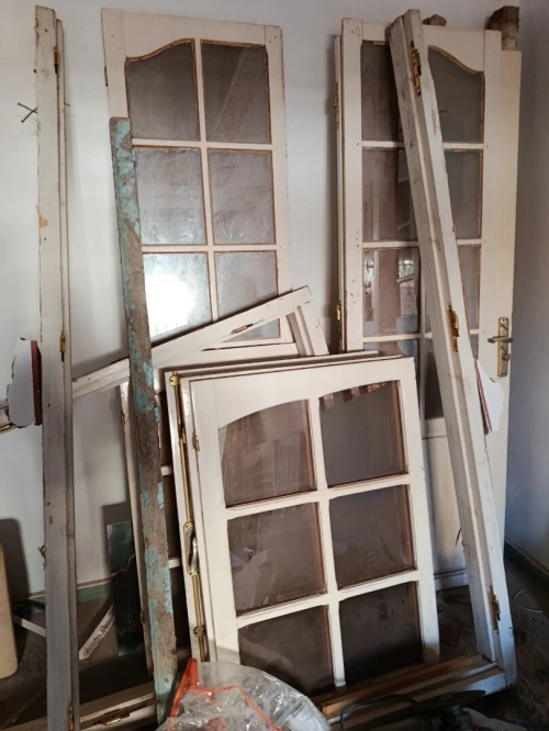 Vente Lot de 18 Fenetres et 3 porte fenetres avec volets espagnol