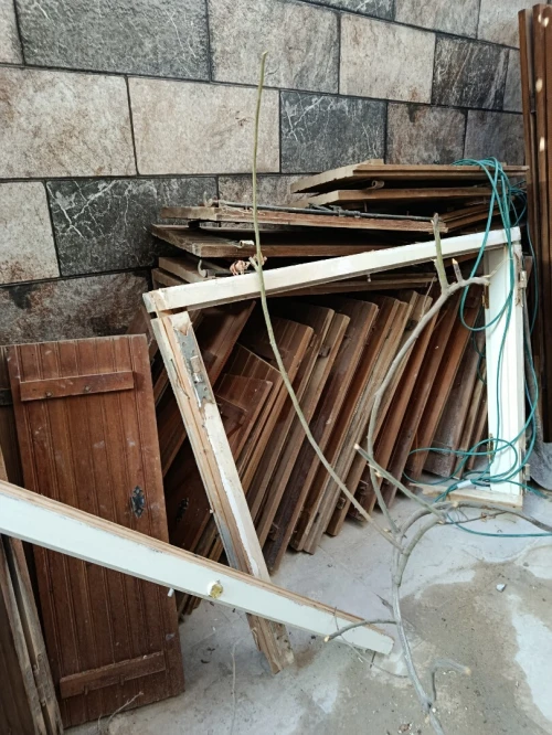Vente Lot de 18 Fenetres et 3 porte fenetres avec volets espagnol