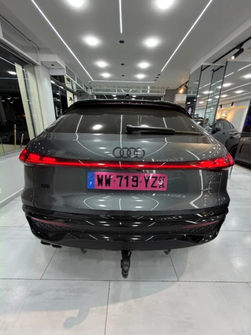 Audi Q5 2026 S-LINE