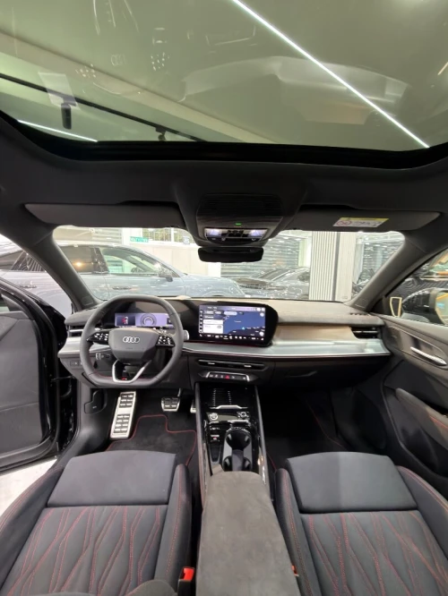 Audi Q3 2026 S-LINE