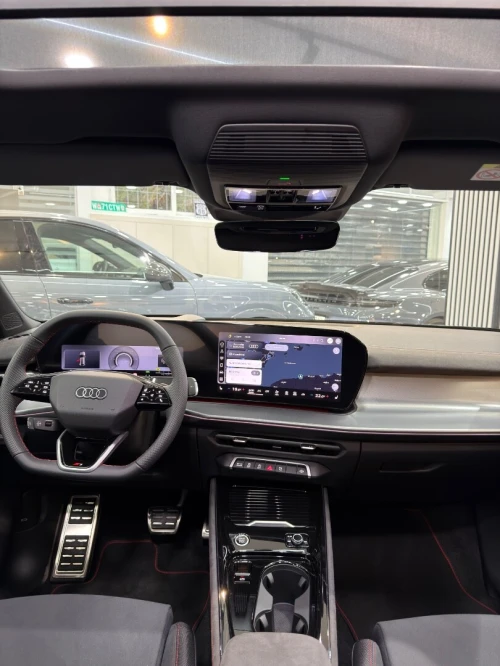 Audi Q3 2026 S-LINE
