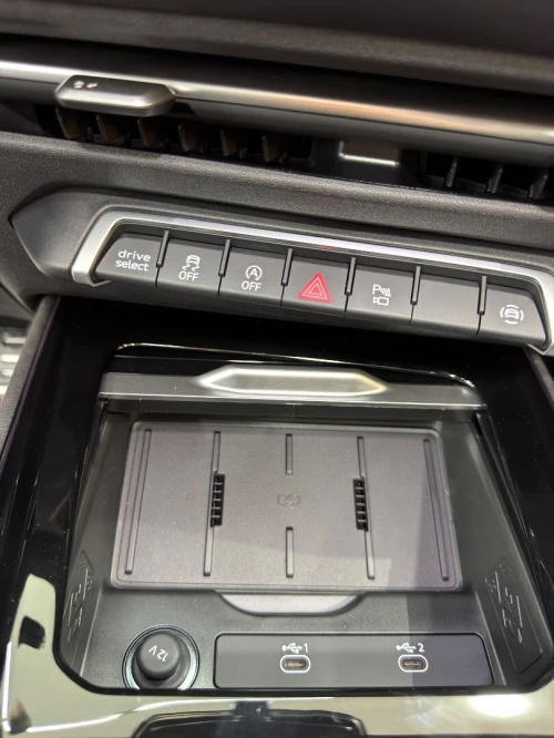 Audi Q3 2026 S-LINE