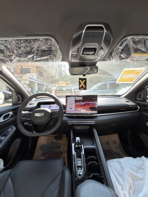 Geely Coolray 2025 