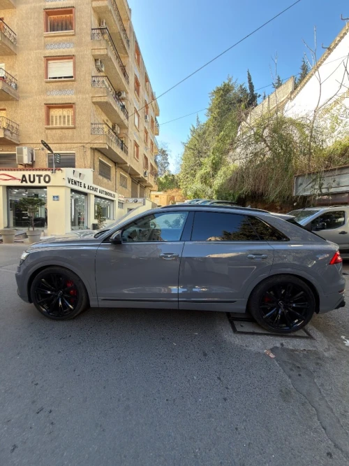 Audi SQ8 2025 