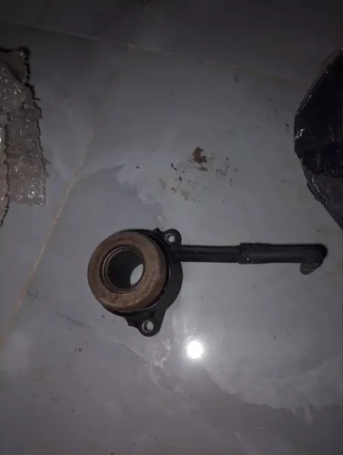 Moteur et Quelque pieces détachée golf 4  bonne occas