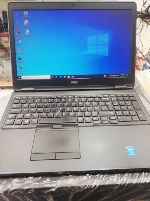 DELL Latitude E5550