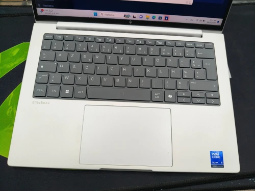 HP EliteBook 8 G1i 14" AI PC Ultra 5 235H 32Go RAM 512Go SSD
