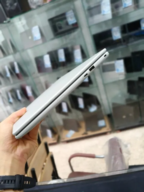 HP EliteBook 8 G1i 14" AI PC Ultra 5 235H 32Go RAM 512Go SSD