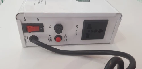 Stabilisateurs THE ROCK & APC by Schneider Electric