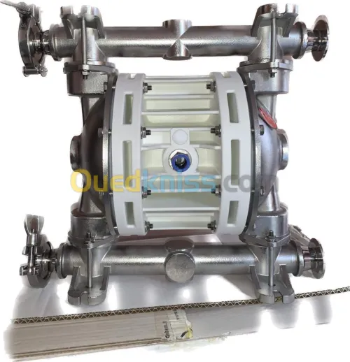 Pompe pneumatique à membranes 