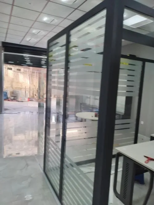 Vitrine en verre trempè et siparation amouvible