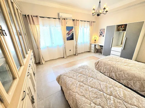 Location Appartement Niveau de villa F4 Oran Oran