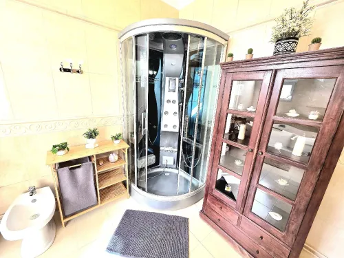 Location Appartement Niveau de villa F4 Oran Oran