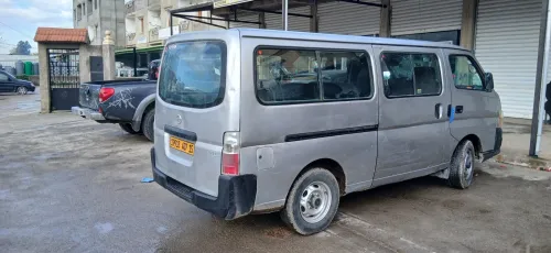 Nissan Urvan 2007