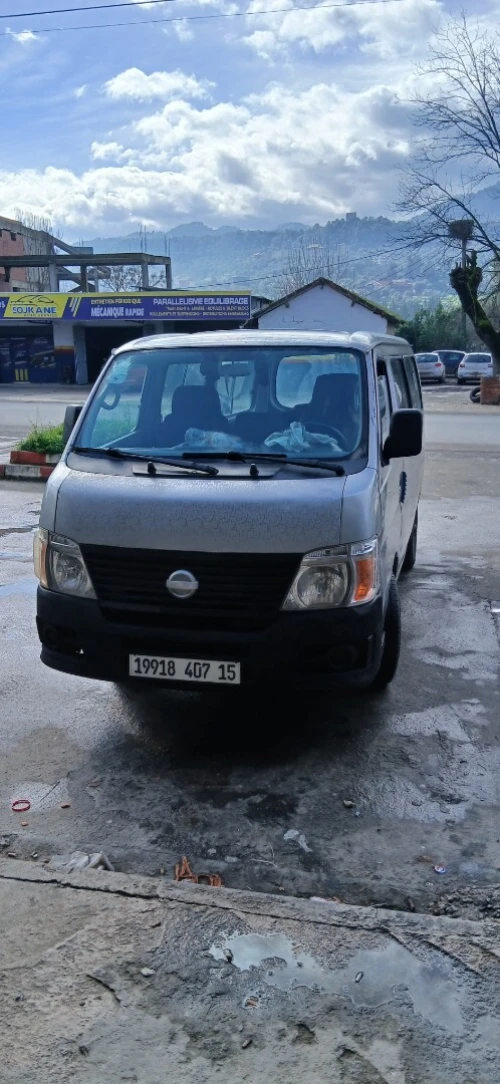 Nissan Urvan 2007
