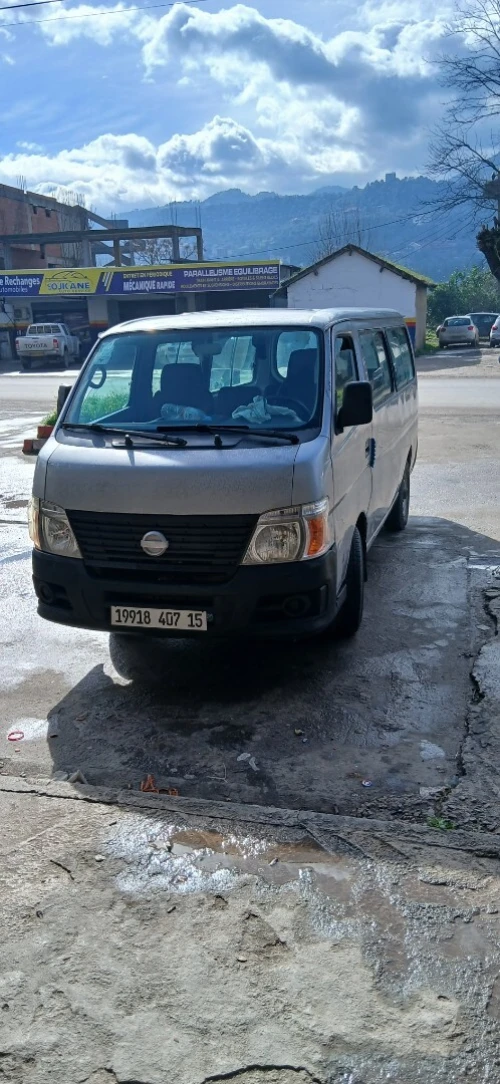 Nissan Urvan 2007