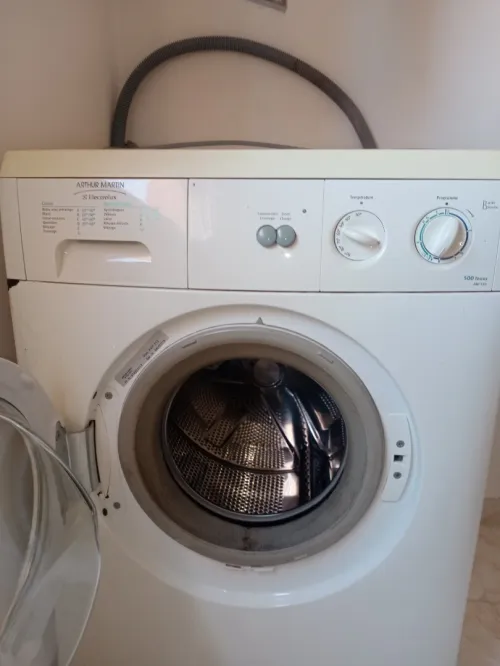 Machine à laver et frigidaire