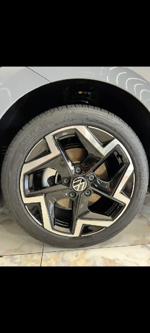 Volkswagen Golf 8 2025 R-Line