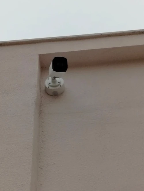 - "Installation Caméra Télésurveillance" - "Sécurité Maison & Entreprise" - "Caméra de Surveillance & Alarme"  - "Installateur Caméra & Alarme"