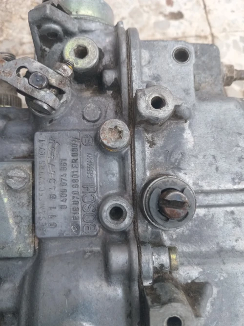 Pompe injection mercedes w 123
