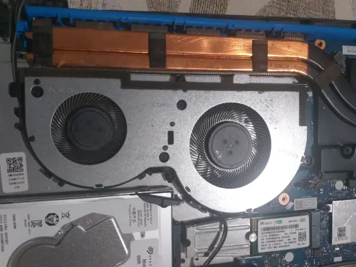 Lenovo Legion 5 (RTX 3060 / Ryzen 7)  Base Fonctionnelle  État Neuf (Sauf Écran)