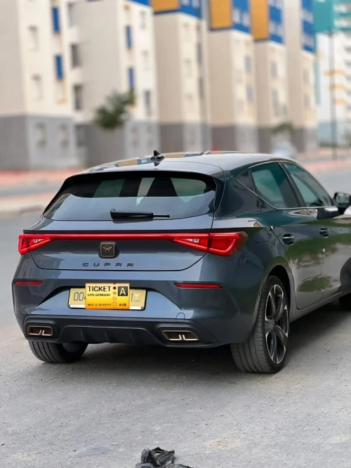 Cupra  Leon 2021 