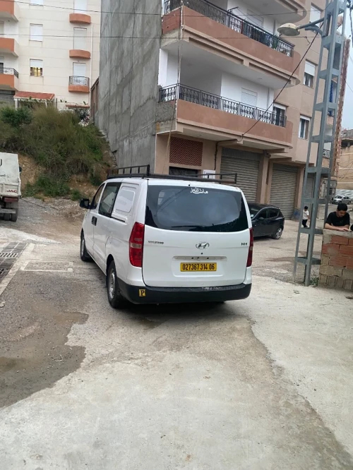 Hyundai H1 06 places 2014