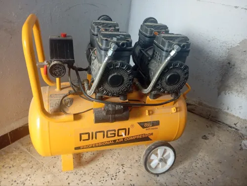 Compresseur 50 L neuf DINGO