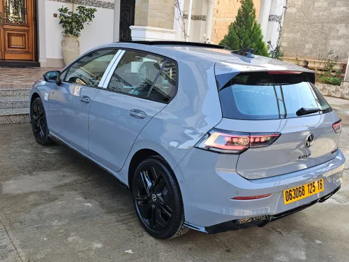 Volkswagen Golf 8 2025 R-Line