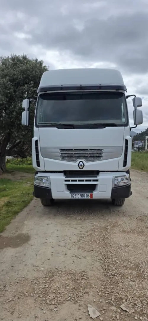 Renault 440 DXI 2010