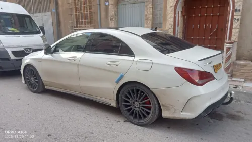 Mercedes CLA 2015 Coupé Exclusif + AMG 