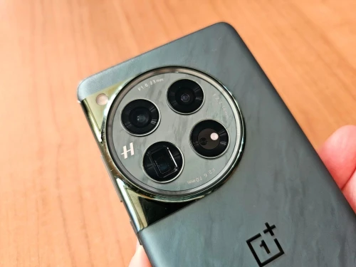 OnePlus 12 "